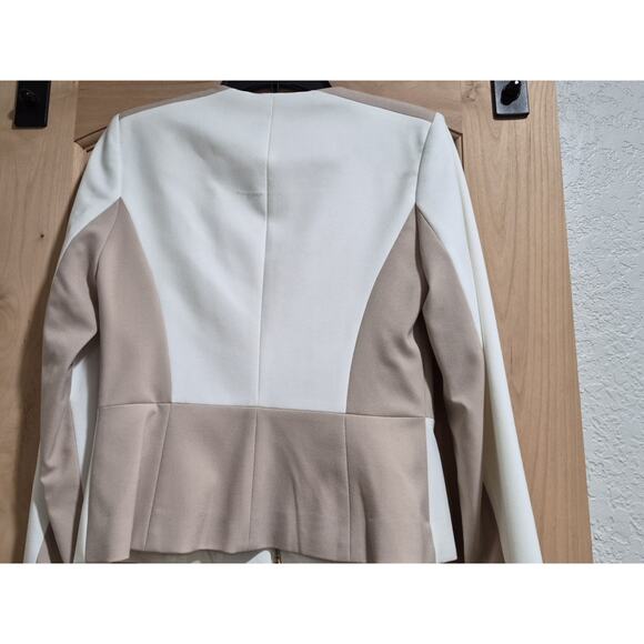 Calvin Klein Women's Blazer Jacketwhite with Beige Gold Zipper Size 2 New With T - Picture 3 of 5